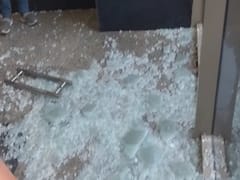 तेजस्वी यादव के साथ सेल्फी लेने के लिए मची भगदड़, बाल-बाल बचे डिप्टी सीएम