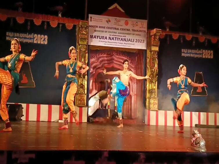 Mayiladuthurai: Dancers from different countries participated in the dance TNN மயூர நாட்டியஞ்சலியில் பார்வையாளர்களை கவர்ந்த வெளிநாட்டு நாட்டிய தாரகைகளின் நடனங்கள்