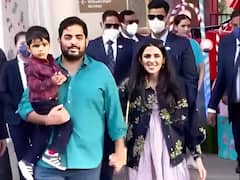 Mukesh Ambani Grandson Images: बेहद क्यूट है मुकेश अंबानी का पोता पृथ्वी, दादा के साथ दिखती है खास बॉन्डिंग, ये तस्वीर हुई थी वायरल