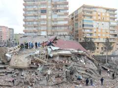 Turkey Earthquake: துருக்கி நிலநடுக்கம்; 12 நாட்களுக்குப் பின் உயிருடன் இளைஞர் மீட்பு - தொடர் நம்பிக்கையில் மீட்புக்குழு