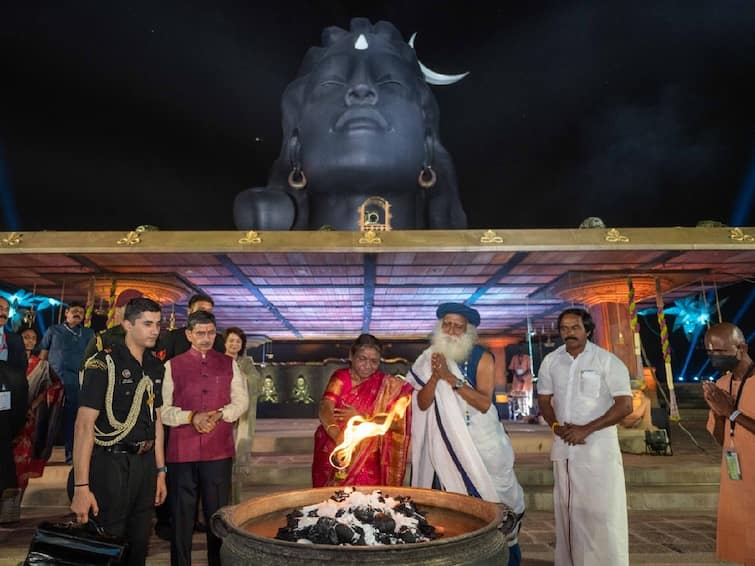 President Droupadi Murmu said that Shiva is the guide of the path to salvation TNN 'முக்திக்கான பாதையின் வழிகாட்டியாக திகழ்கிறார் சிவன்' - குடியரசு தலைவர் திரெளபதி முர்மு பேச்சு