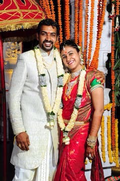 Taraka Ratna Marriage Pics : తారకరత్న పెళ్ళి ఎంత సింపుల్‌గా జరిగిందో - అందుకు ఈ ఫొటోలే సాక్ష్యం