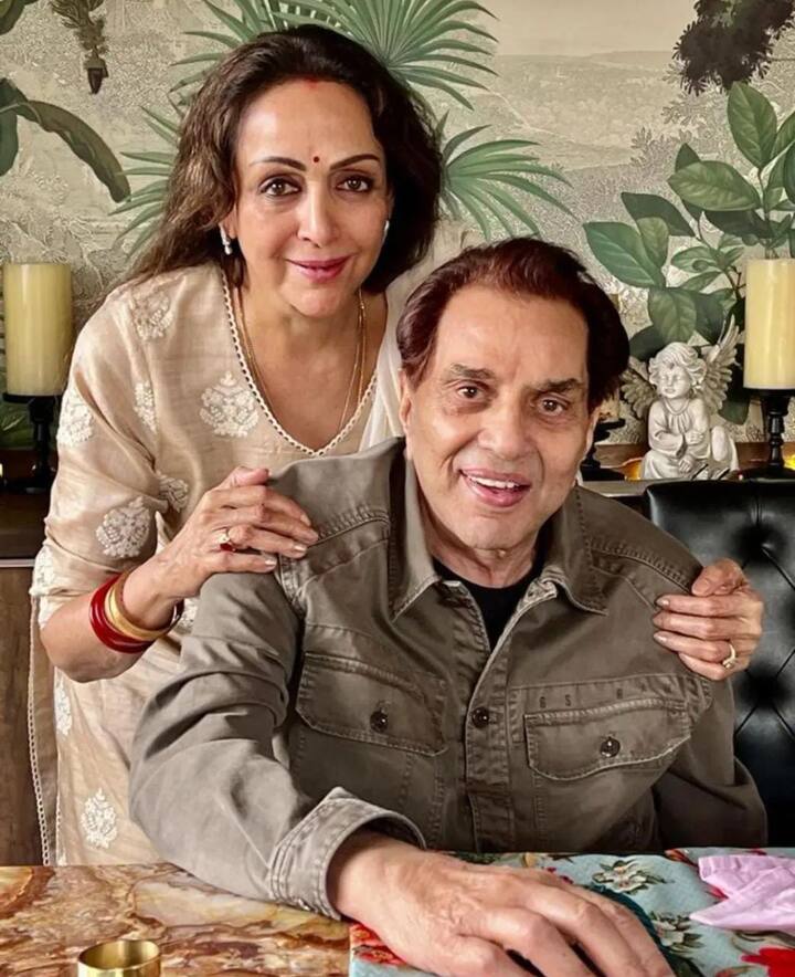 ਕਿਹਾ ਜਾਂਦਾ ਹੈ ਕਿ ਧਰਮਿੰਦਰ ਨੇ ਸੰਜੀਵ ਕੁਮਾਰ ਤੋਂ ਬਦਲਾ ਲੈਣ ਦਾ ਫੈਸਲਾ ਕੀਤਾ ਅਤੇ ਸ਼ੋਲੇ ਤੋਂ ਉਨ੍ਹਾਂ ਦ੍ਰਿਸ਼ਾਂ ਨੂੰ ਹਟਾ ਦਿੱਤਾ ਜਿਸ ਵਿੱਚ ਸੰਜੀਵ ਅਤੇ ਹੇਮਾ ਇਕੱਠੇ ਸਨ। ਕੁਝ ਅਜਿਹਾ ਹੀ ਹੋਇਆ, ਦੋਵੇਂ ਫਿਲਮ 'ਚ ਇਕੱਠੇ ਨਜ਼ਰ ਨਹੀਂ ਆਏ।