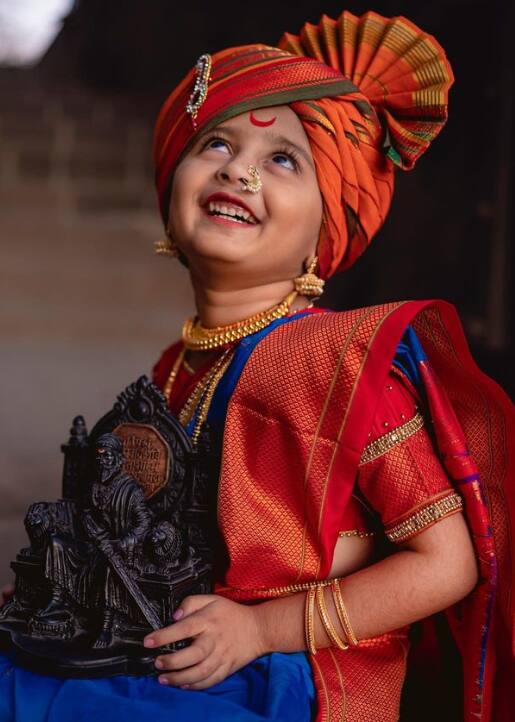 'माझी तुझी रेशीमगाठ' या मालिकेच्या माध्यमातून मायरा वैकुळ घराघरांत पोहोचली आहे.