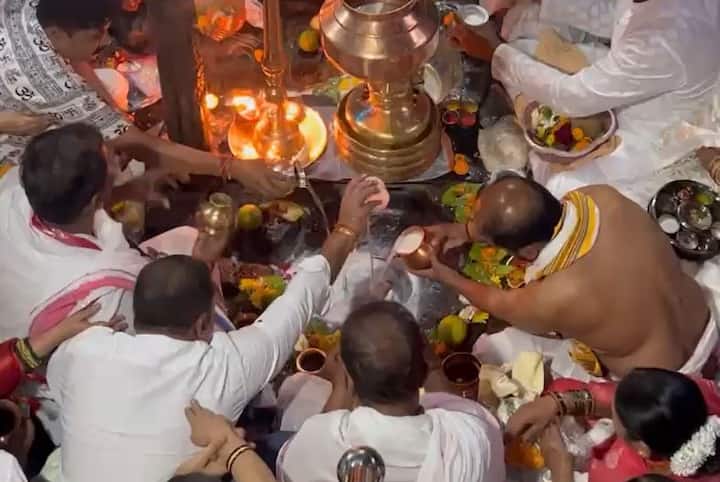 अंबरनाथचं प्राचीन शिवमंदिर हे तब्बल 963 वर्ष जुनं असून शंकराचं हे अतिशय जागृत देवस्थान समजलं जातं.