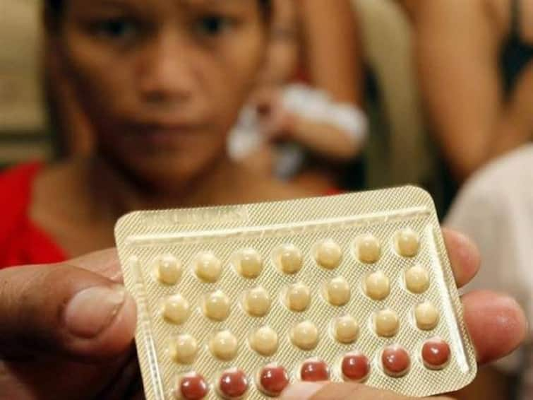 Taliban bans contraception calling use a western conspiracy know more details Taliban Ban : ஆணுறை, கருத்தடைக்கு தடை.. தலிபான் தடாலடி காரியம்.. தொடர்ந்து ஒடுக்குமுறைக்கு உள்ளாகும் பெண்கள்