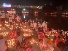 In Photos: शिव की नगरी ने तोड़ा अयोध्या का रिकॉर्ड, 18 लाख 82 हजार दीपों से रोशन हुआ उज्जैन, देखें अद्भुत नजारे