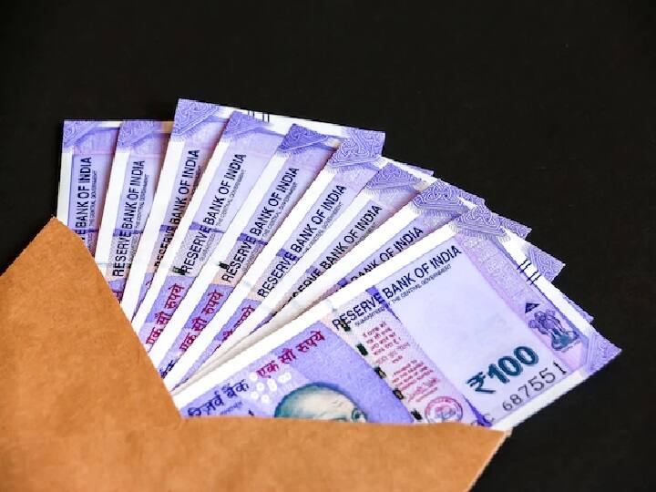 इसके साथ ही ध्यान रखें कि आप अपने शॉर्ट टर्म के फाइनेंशियल गोल्स सेट करें. इससे आप सही तरीके से पैसे को मैनेज करना सीख पाएंगे. (PC: Freepik)