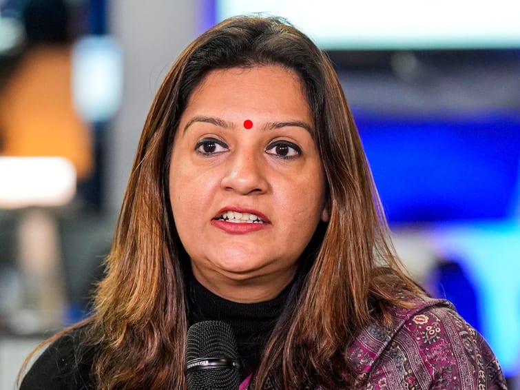 ECI Is 'Entirely Compromised Institution Of India': Priyanka Chaturvedi After Uddhav Faction Loses Poll Symbol 'Entirely Compromised Institution...': Uddhav Sena Leader On EC As Poll Symbol Goes To Shinde Faction