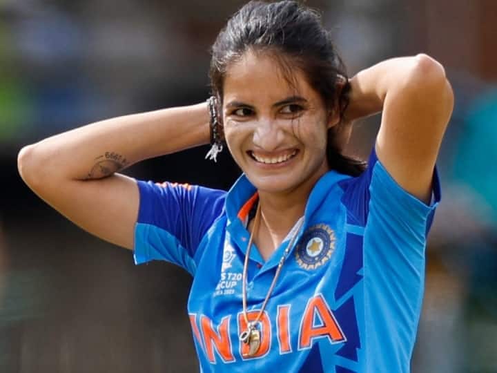 Renuka Singh Took five wickets in IND W vs ENG W match she become 2nd Indian bowler to take 5 wicket haul in Women’s T20 World Cup Women’s T20 World Cup: इंग्लैंड के खिलाफ रेणुका सिंह ने झटके पांच विकेट, ऐसा करने वाली बनीं दूसरी भारतीय गेंदबाज़