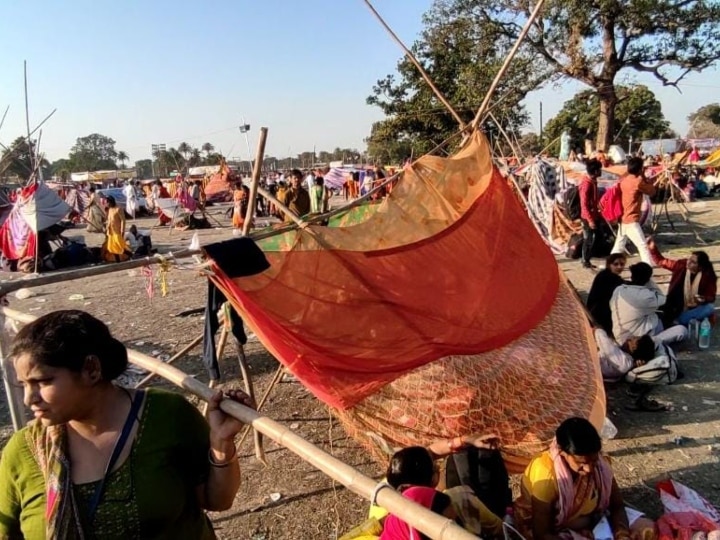 Kubereshwar Dham: 'हे भगवान! अब ये दिन न दिखाना...', कुबेरेश्वर धाम पर आए श्रद्धालुओं की ऐसी हुई दुर्दशा, जानें मामला