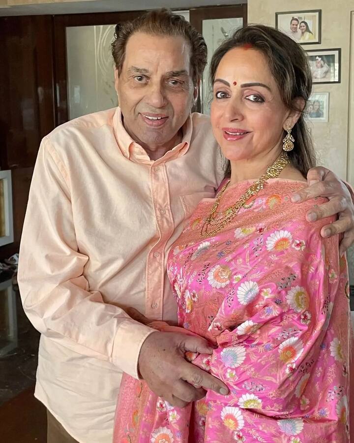 इस पर हेमा मालिनी ने कहा है कि- ऐसा बिल्कुल भी नहीं है. इसलिए मैं आज सबसे खुश इंसान हूं.