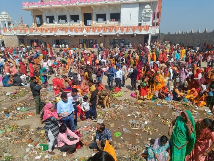 Mahashivaratri 2023 In Kubeshwar Dham Sehore Devotees Crowd like Mahakal Lok Ujjain ANN Mahashivratri 2023: सिहोर के कुबेरेश्वर धाम में उमड़ा आस्था का सैलाब, शिव की नगरी उज्जैन जैसा दिखा नजारा