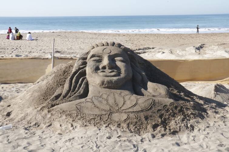 Two days beach Sand sculpture Mahotsav started by Gujarat Academy of Fine Arts in Somnath beach Somnath: ગુજરાત લલિતકલા અકાદમી દ્વારા સોમનાથ બીચ ખાતે બે દિવસીય રેતશિલ્પ મહોત્સવનો પ્રારંભ, વાંચો