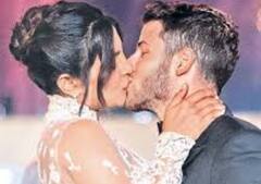 Celebs Who kissed In wedding: अपनी शादी की खुमारी में इस कदर डूबे स्टार्स, खुलेआम मम्मी-पापा के सामने किया किस