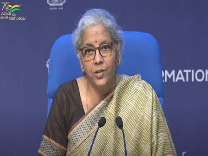 राज्यों को 5 साल का पूरा जीएसटी मुआवजा हुआ जारी, पेंसिल शार्पनर्स पर GST घटाकर 12 फीसदी हुआ