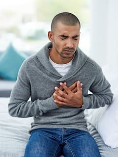 છાતીમાં દુખાવો થાય તો આ દેશી ઉપાય અજમાવો