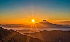 First Sunrise: ভোর ভোর ঘুম ভাঙে কোমল আলোর স্পর্শে, প্রথম সূর্যোদয় দেখার সৌভাগ্য কোন দেশের জানেন!