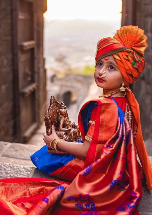 मायराने फोटो शेअर करत लिहिलं आहे, 