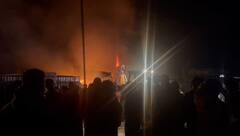 Indapur Fire:इंदापुरात भीषण आग; मुख्य पेठेतील दुकानं आगीच्या भक्ष्यस्थानी