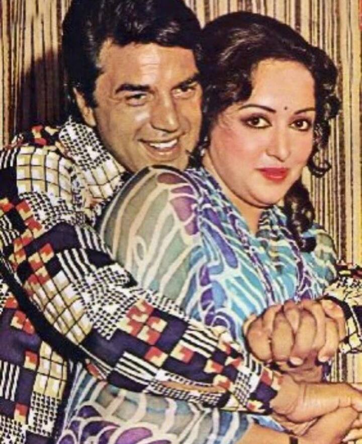 ਧਰਮਿੰਦਰ ਅਤੇ ਹੇਮਾ ਦੀ ਇਹ ਕਹਾਣੀ ਉਨ੍ਹਾਂ ਦੀ ਫਿਲਮ 'ਸ਼ੋਲੇ' ਨਾਲ ਜੁੜੀ ਹੋਈ ਹੈ। ਉਸ ਦੌਰ 'ਚ ਸਿਰਫ ਧਰਮਿੰਦਰ ਹੀ ਨਹੀਂ ਸਗੋਂ ਹੋਰ ਵੀ ਕਈ ਵੱਡੇ ਸਿਤਾਰੇ ਹੇਮਾ ਦੇ ਚਾਹੁਣ ਵਾਲਿਆਂ 'ਚ ਸ਼ਾਮਲ ਸਨ।