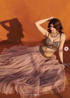 Sakshi Malik: ਭਾਰਤੀ ਲੁੱਕ 'ਚ ਤਬਾਹੀ ਮਚਾਉਂਦੀ ਨਜ਼ਰ ਆਈ ਸਾਕਸ਼ੀ ਮਲਿਕ, ਤਸਵੀਰਾਂ ਨੇ ਖਿੱਚਿਆ ਪ੍ਰਸ਼ੰਸਕਾਂ ਦਾ ਧਿਆਨ