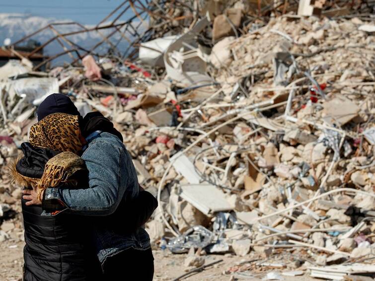 Rescue operations in Turkey and Syria are expected to end tonight turkey earthquake Turkey Earthquake: துருக்கி - சிரியா நிலநடுக்கம் உயிரிழந்தவர்களின் எண்ணிக்கை 46,000.. நிறைவுக்கு வரும் மீட்பு பணி