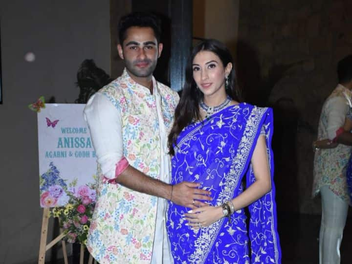 Anissa Malhotra Baby Shower: रविवार को कपूर खानदान की बहू अनीषा मल्होत्रा जैन का बेबी शावर रखा गया है. जिसमें बॉलीवुड एक्ट्रेस करीना कपूर सहित कपूर फैमिली के मेंबर्स ने शिरकत की है.