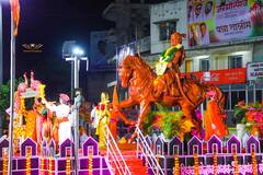 Shiv Jayanti 2023 : सोलापुरात श्री शिवजन्मोत्सव मध्यवर्ती महामंडळाच्या वतीनं शिवजयंतीचा सोहळा संपन्न