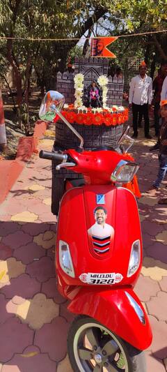 Shiv Jayanti 2023 : सोलापुरातील शिवप्रेमीची अनोखी मानवंदना!