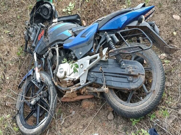 Alluri district Araku bike accident three youth died on spot Alluri District Accident : అల్లూరి జిల్లాలో లోయలోకి దూసుకెళ్లిన బైక్, ముగ్గురు యువకులు మృతి!