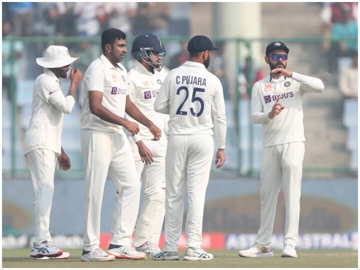 IND vs AUS: R Ashwin rattles Steven Smith with mankad attempt check Kohli reaction watch viral video IND vs AUS 2nd Test: अश्विन के एक मजाक से सदमे में आ गए स्टीव स्मिथ, वायरल हुआ विराट के मजेदार रिएक्शन का वीडियो