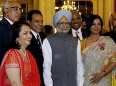 Isha Ambani Mother in Law: कौन हैं अंबानी परिवार की लाड़ली ईशा अंबानी की सास? पूर्व PM मनमोहन सिंह के साथ कर चुकी हैं काम