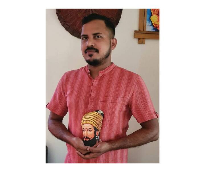 शिवजयंती निमित्त छत्रपती शिवाजी महाराज यांना अभिवादन म्हणून सुमन दाभोलकरने सुंदर रॉक आर्ट शेअर केलं आहे.