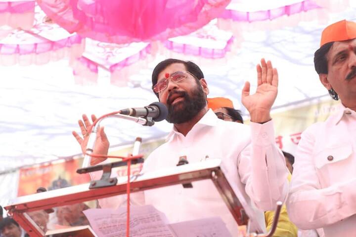 यावेळी छत्रपती शिवरायांच्या घोषणांनी परिसर दुमदुमला होता.