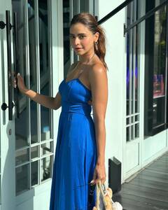 Aamna Sharif Raises Temperature In A Blue Dress. Take A Look