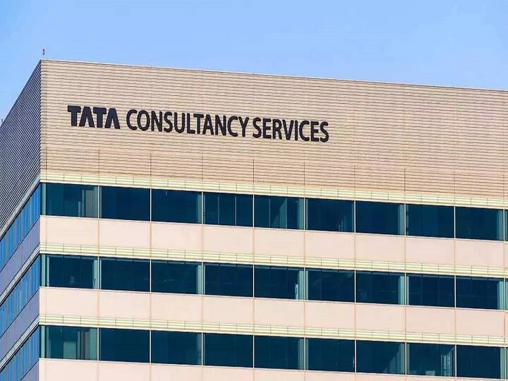 TCS Mass Resignation Of Female Employees As IT Giant Ends Work From Home TCS Mass Resignation: टीसीएस में ऐसा क्या हुआ जो हो रहे बड़ी संख्या में महिला एंप्लाइज के इस्तीफे, वजह चौंका देगी