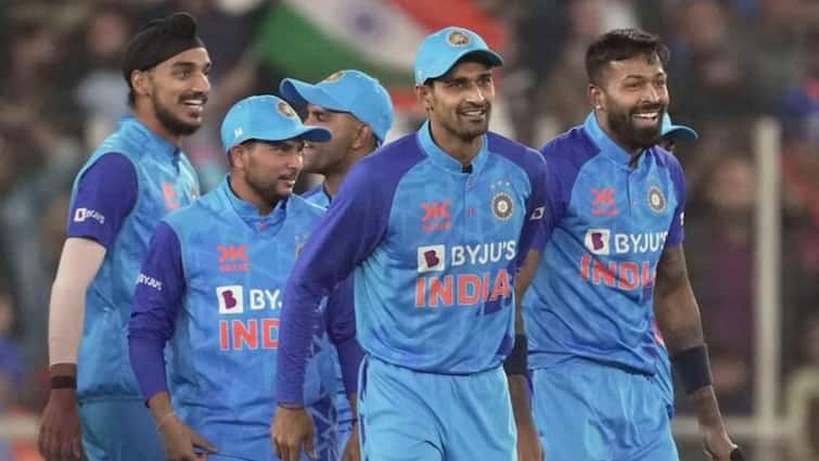 India ODI Squad announced vs Australia Hardik Pandya to lead in 1st match India ODI Squad: প্রথম ম্যাচে নেতৃত্বে হার্দিক, অজিদের বিরুদ্ধে ওয়ান ডে দলে কোন ভারতীয় তারকারা সুযোগ পেলেন?