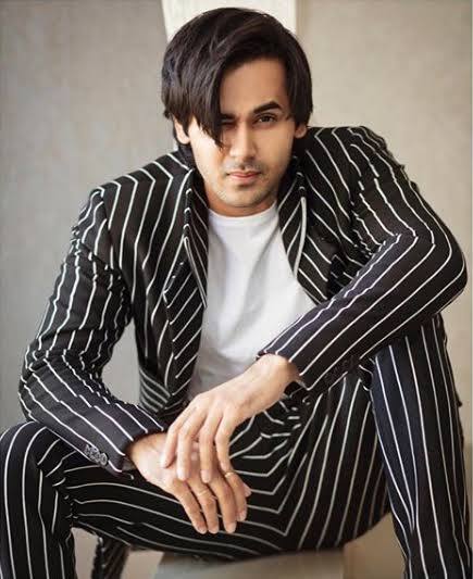 टेलीविजन के मशहूर एक्टर रणदीप राय की बात करें तो आपको बता दें कि उन्हें 