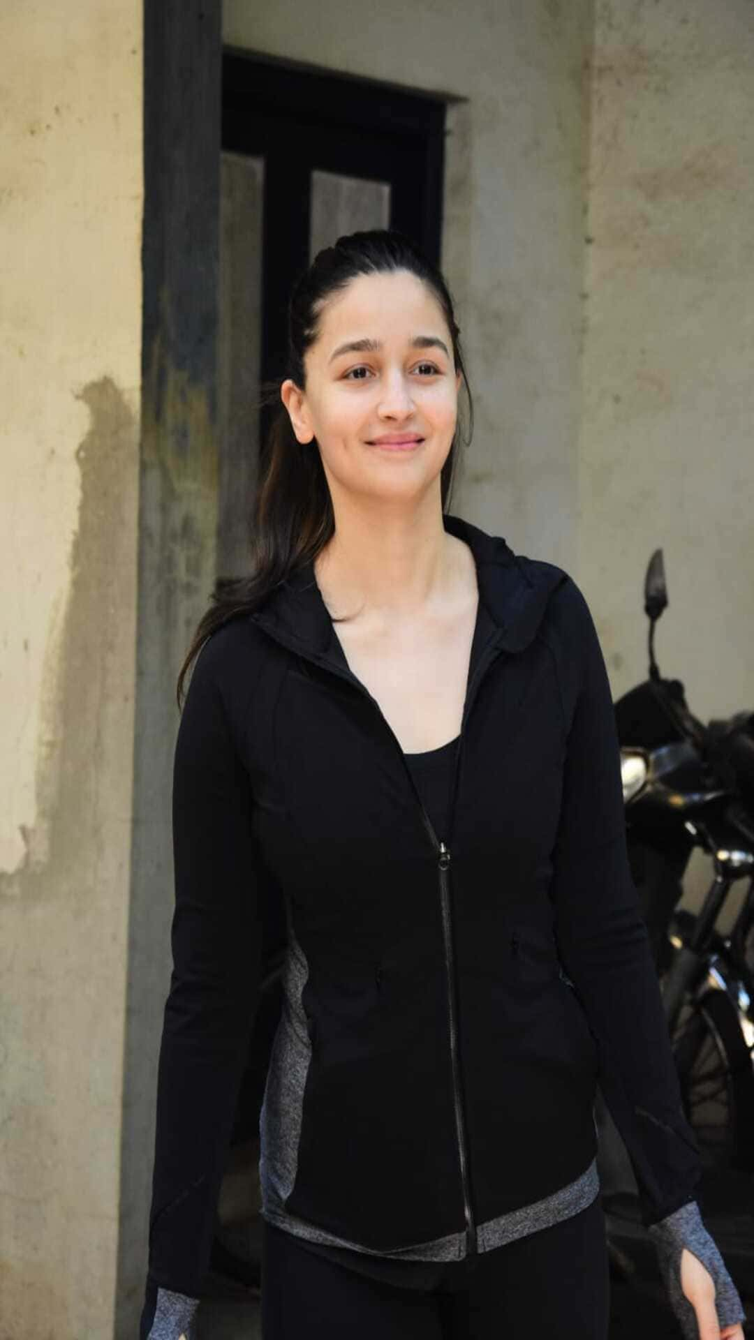 Alia bhatt gym wear best sale