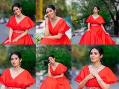 Actress Sadha: சிகப்பு நிற உடை.. கிறங்கடிக்கும் ‘டார்ச்லைட்’ நாயகி...வைரலாகும் புகைப்படங்கள்!
