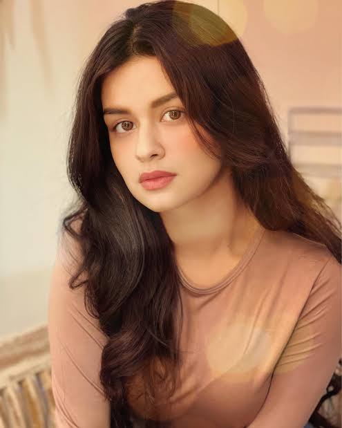 अवनीत कौर अपने बोल्ड अंदाज की वजह से काफी पसंद की जाती है और आपको बता दें कि उनकी एक्टिंग भी लोगों को काफी ज्यादा पसंद आती है. लेकिन अवनीत कौर ने सिर्फ 21 साल की उम्र में अपने सपनों का घर खरीद लिया. जो कि मुंबई में है. (Photo- Instagram)