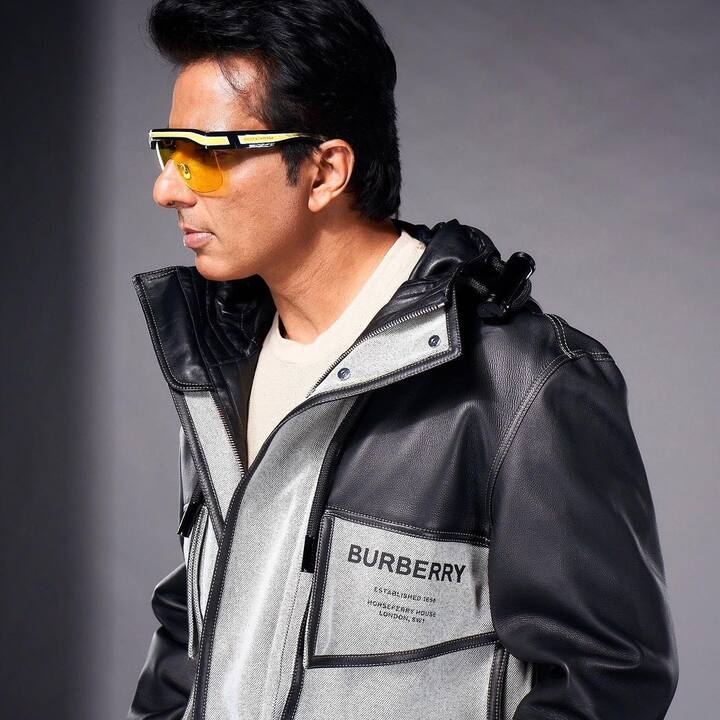 बॉलिवूडमधील प्रसिद्ध अभिनेता सोनू सूद (Sonu Sood) चित्रपटांबरोबरच वैयक्तिक आयुष्यामुळे देखील चर्चेत असतो.  (Sonu Sood/ instagram)