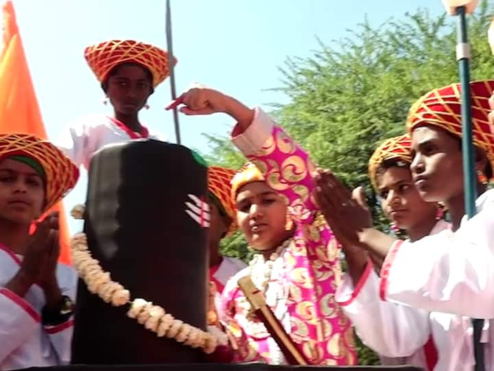 आज छत्रपती शिवाजी महाराजांची 393 वी जयंती संपूर्ण महाराष्ट्रात मोठ्या उत्साहात साजरी केली जातेय.