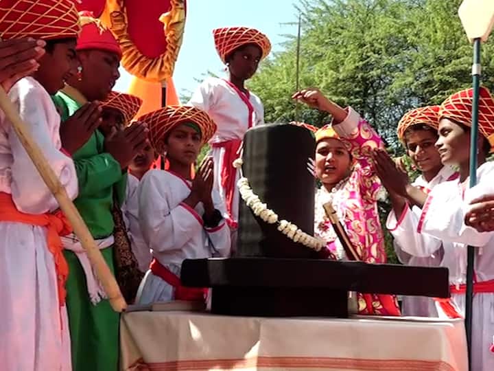 शिवजयंतीनिमित्त राज्यभरात अगदी उत्साहात विविध कार्यक्रमांचं आयोजन करण्यात आलं आहे.