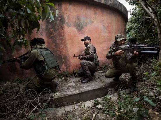 jammu kashmir police arrests two militants of banned lashkar front trf in srinagar Jammu Kashmir: ਸ਼੍ਰੀਨਗਰ 'ਚ ਅੱਤਵਾਦੀ ਘਟਨਾਵਾਂ ਦੇ ਸ਼ੱਕੀ 2 ਅੱਤਵਾਦੀਆਂ ਨੂੰ ਪੁਲਿਸ ਨੇ ਕੀਤਾ ਗ੍ਰਿਫਤਾਰ, ਹਥਿਆਰ ਤੇ ਗੋਲਾ ਬਾਰੂਦ ਬਰਾਮਦ