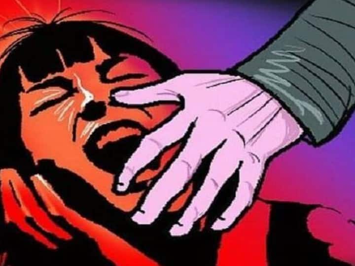 Champa Vishwas Rape Case: एक IAS की पत्नी से 2 साल तक होता रहा रेप, जानें जब तूफान मचा तो क्या हुआ? Champa Vishwas scandal: IAS wife raped for two years due to RJD leader's influence Champa Vishwas Rape Case: एक IAS की पत्नी से 2 साल तक होता रहा रेप, जानें जब तूफान मचा तो क्या हुआ?