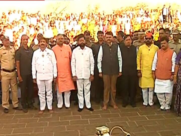 शिवाई मंदिरापर्यंत जाण्यास छत्रपती संभाजीराजेंना मनाई करण्यात आली. छत्रपती संभाजी राजेंच्या मते शासकीय शिवजंतीसाठी सामान्य शिवप्रेमींना शिवनेरी किल्ल्यावर येऊ दिलं जात नसल्याने संभाजीराजे नाराज