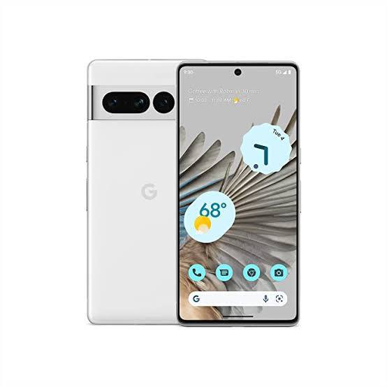 Google Pixel 7 Pro में 6.7-इंच QHD+ LTPO OLED डिस्प्ले दी गई है. फोन Tensor G2 चिपसेट, 50MP प्राइमरी कैमरा, 48MP टेलीफोटो लेंस और 12MP अल्ट्रावाइड कैमरा के साथ आता है. फोन की कीमत 84,999 रुपये है.