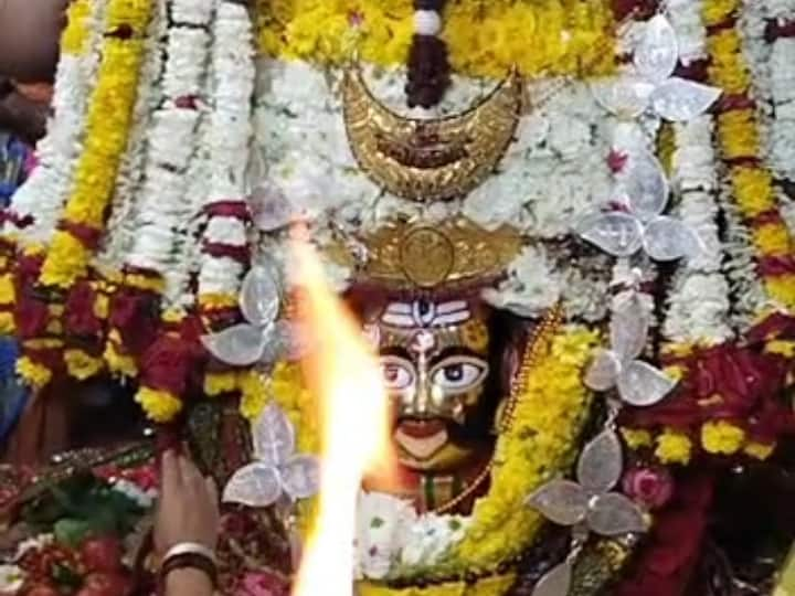 Ujjain Mahakal Sehra Darshan Sehra of foreign flowers decorated on his head, Bhasma Aarti will be held today afternoon Mahakal Sehra Darshan: दुल्हा बने महाकाल, सिर पर सजा विदेशी फूलों का सेहरा, आज दोपहर के समय होगी भस्मा आरती